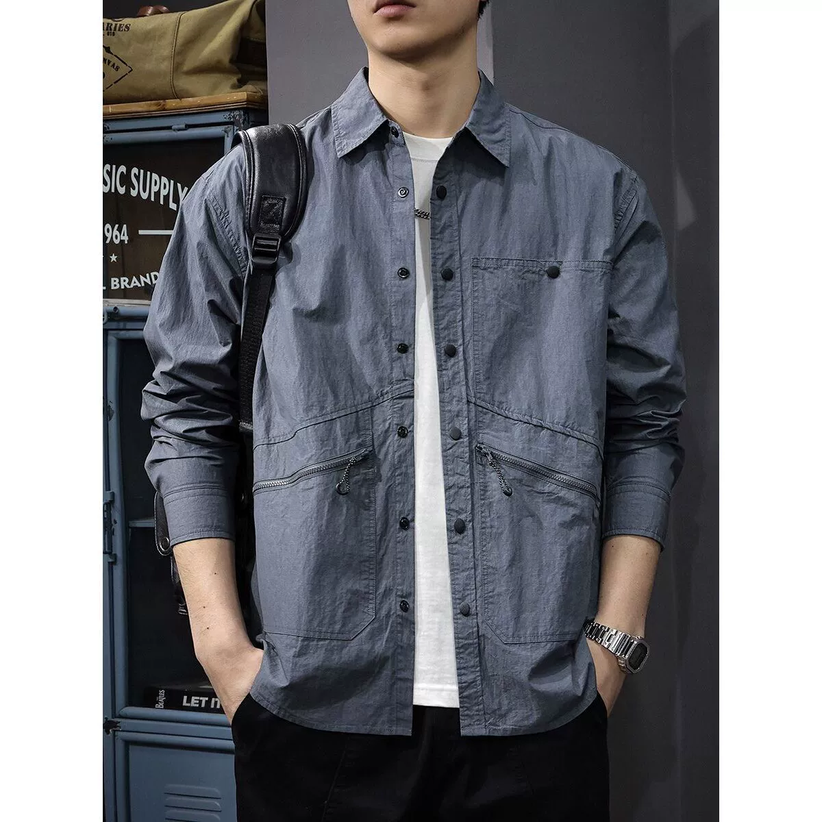 Мужская куртка в стиле американского ретро, свободного кроя, с длинными рукавами, на молнии, с карманами, весенняя коллекция 2025 года, для активного отдыха на природе.