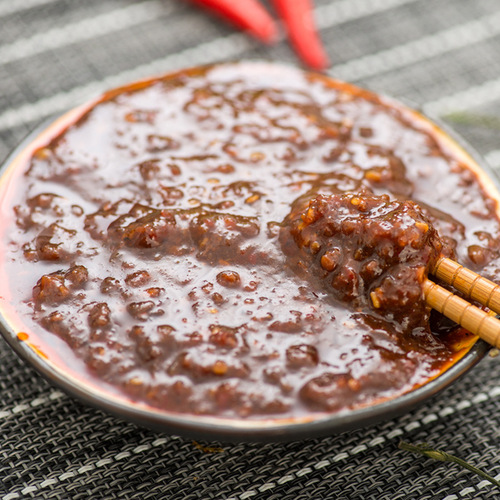 Xiaokang Children's Beef Sauce 210g Mildly Spicy Appetizer Chili Spicy Bibimbap One Piece Shipping