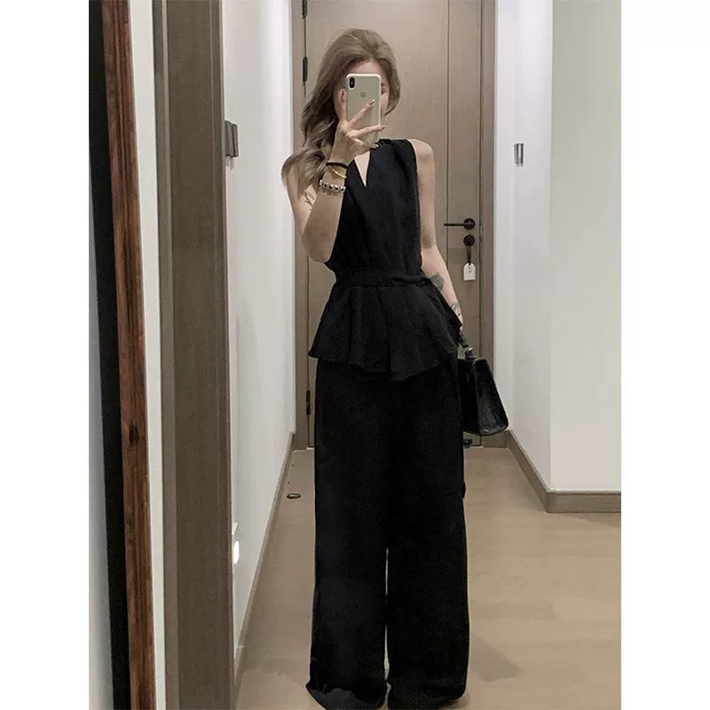 Черный льняной костюм для женщин 2025 летний повседневный комплект с V-образным вырезом, поясом на талии и широкими брюками для миниатюрных размеров