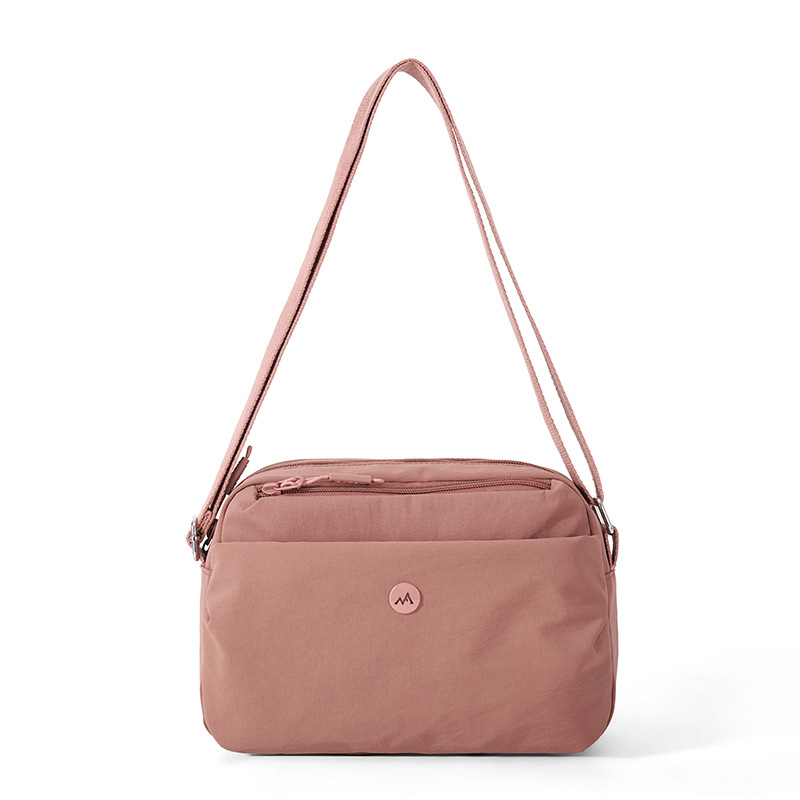 2026 primavera nueva simple bolso de tela de nylon versátil bolso de mochila de comercio exterior transfronterizo bolso de hombro de mujer ligero multicapa