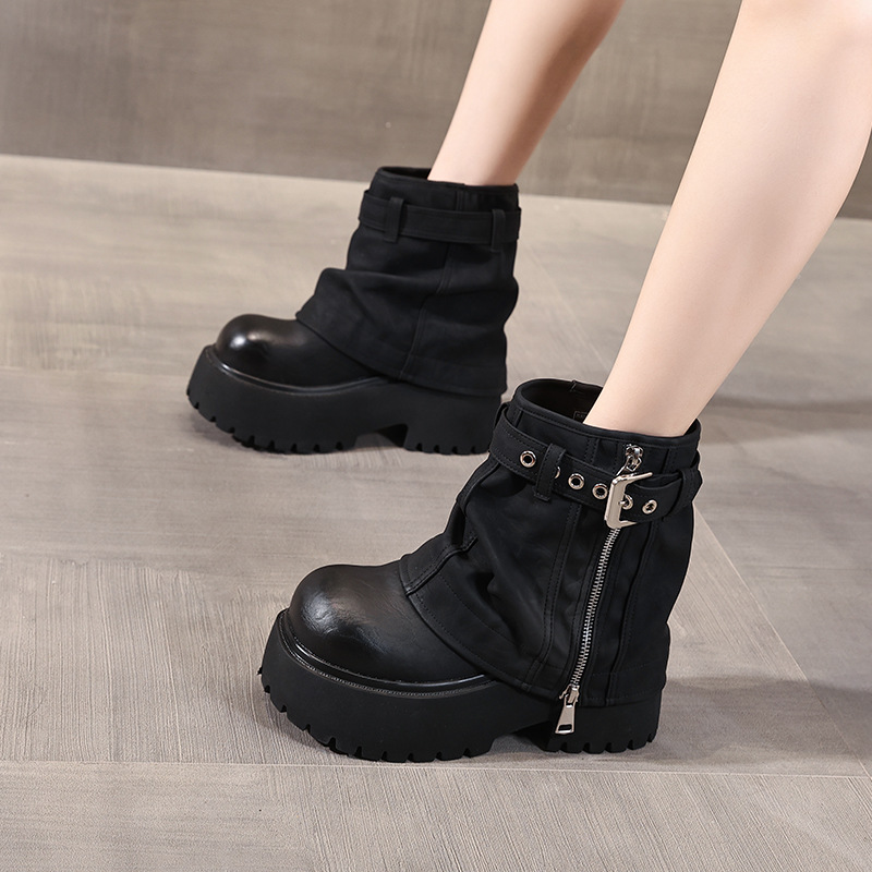 Giày boot nữ cổ thấp đế dày tăng chiều cao phong cách thường ngày — màu đen