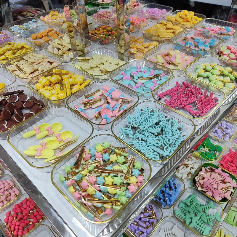 Mixed Wholesale of Hair Clips and Small Accessories for Stalls, Popular Items from Yiwu Mixed Wholesale of Hair Clips and Small Accessories for Stalls, Popular Items from Yiwu