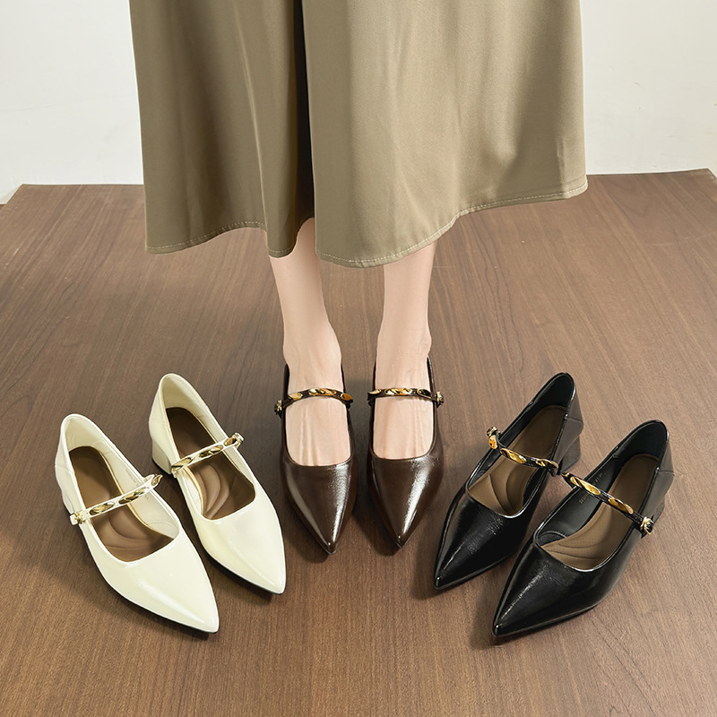 Sheepskin Chunky Heel Mary Jane Shoes 2025 New Pointed Toe Shallow Mouth Small Gold Strap Retro High Heel Single Strap Shoes