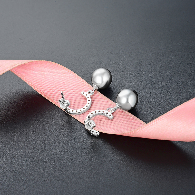 Verano y otoño nuevo C letra gotas para los oídos pendientes Corea del Sur s925 plata esterlina rebordear pendientes para niñas simple nicho joyería