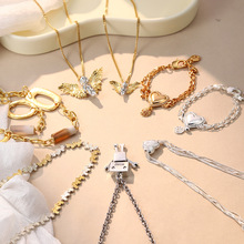 �羳������ʹ����ɫ�����ϼ�ŷ��ʱ�и���������ɫ��Ƹ���Ʒ����