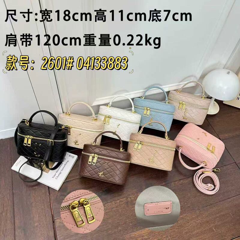 This Year's New Women's Box Bag Is Fashionable, Versatile, High-Quality, Trendy, Simple and Popular, and Is a Hot-Selling Shoulder and Crossbody Bag This Year's New Women's Box Bag Is Fashionable, Versatile, High-Quality, Trendy, Simple and Popular, and Is a Hot-Selling Shoulder and Crossbody Bag