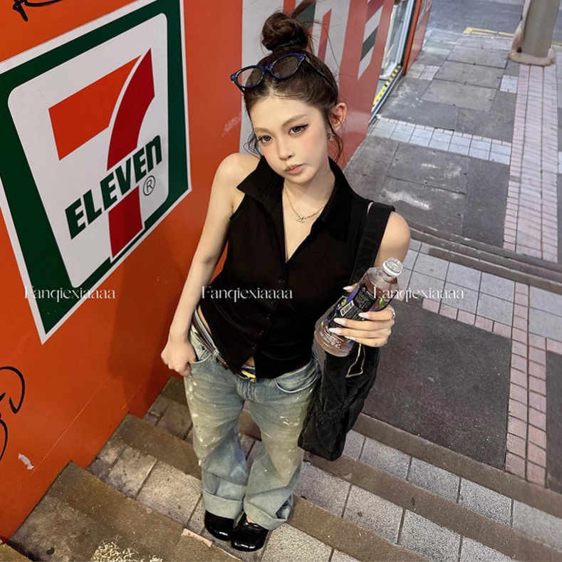 Fashionable Polo Collar Waist-Cinching Sleeveless Slimming Top for Women 2026 New Summer Single-Breasted Cut-Out Halter Neck Tank Top