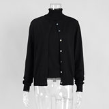 Bộ vest đen + áo cardigan