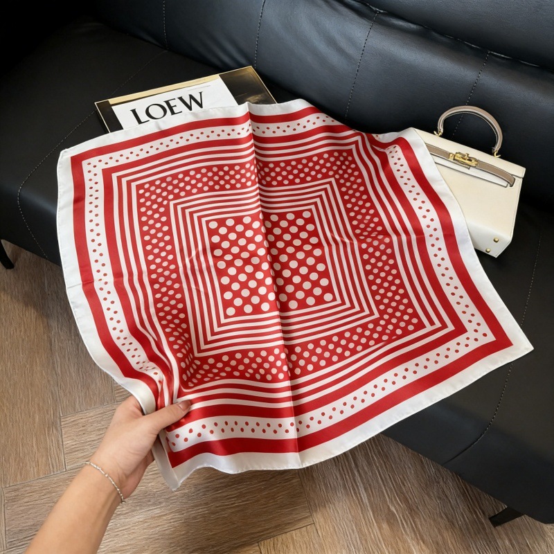 Colección 70*70 nuevo estilo bufanda de seda azul sensación de alta calidad imitación bufanda cuadrada de seda moda todo-fósforo bolsa atada bufanda de pelo