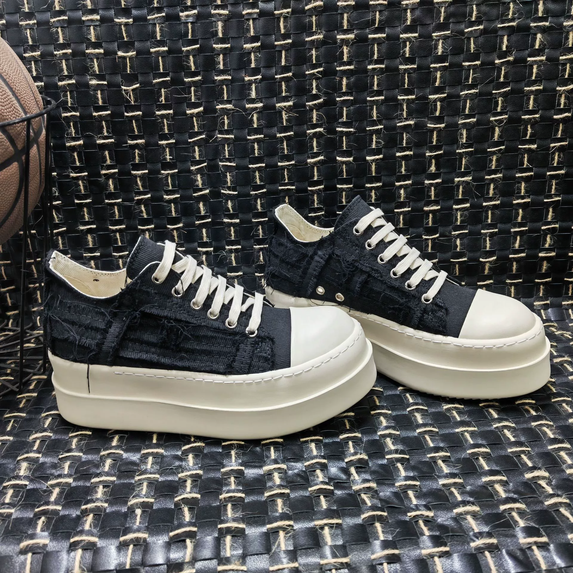 RO, незаконная модель, изношенная нищая новая мужская и женская пара на толстой подошве, серая, белая, черная повседневная спортивная обувь с низким берцем, кроссовки, увеличивающие рост