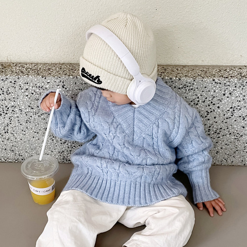 Real shots of new autumn and winter sweaters, thickened twist sweaters, long parent-child clothing, large and small children's clothing, medium and large children's sky blue bright colors