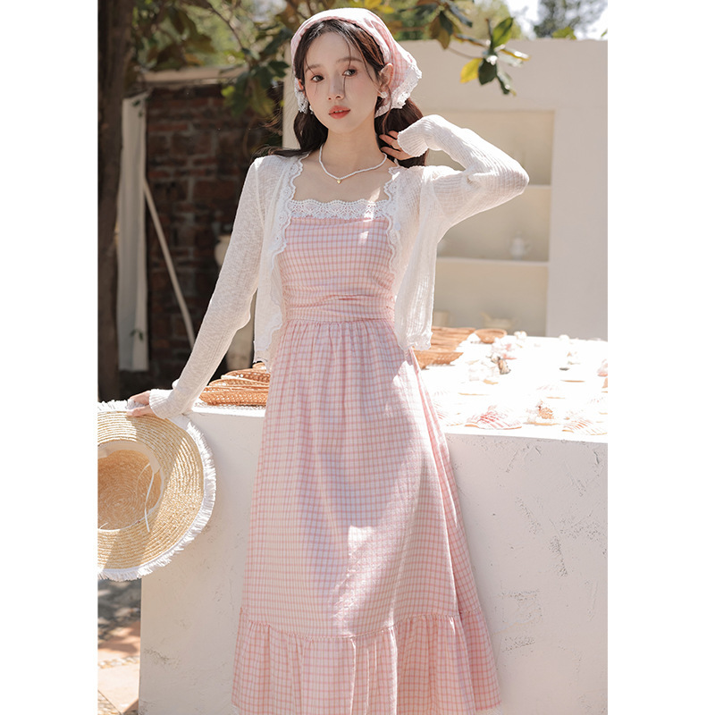 Vintage Gentle Style High-end Sense Slimming dress Vacation Plaid Strap A- Line Skirt Lace Cardigan Two-piece Set