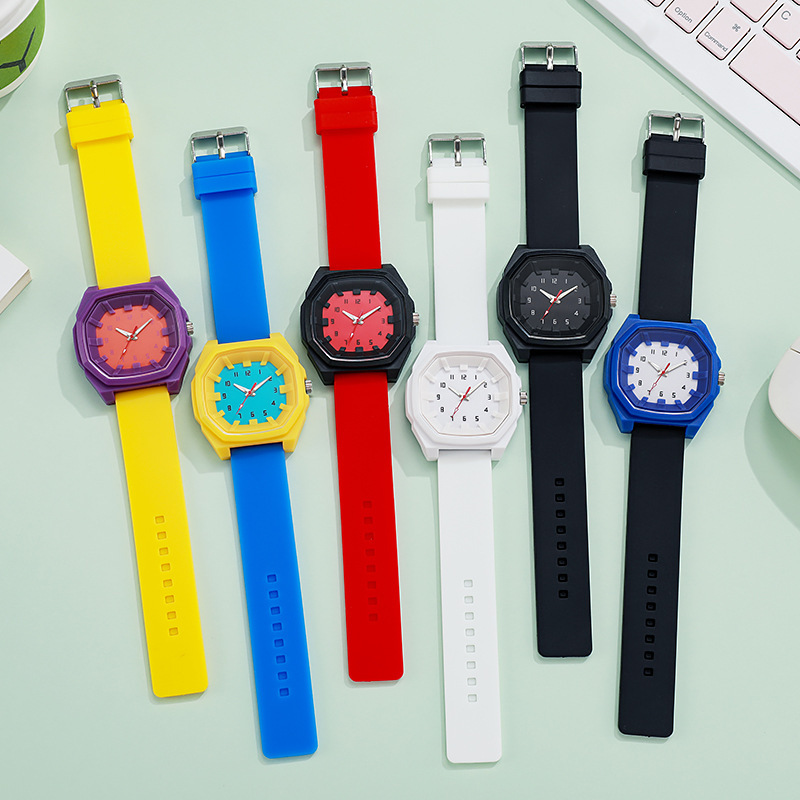 In-Stock Wholesale Square Quartz Watch, Fashionable Exam-Specific Silicone Watch for Middle School Students, Stylish Men's High-End Watch In-Stock Wholesale Square Quartz Watch, Fashionable Exam-Specific Silicone Watch for Middle School Students, Stylish Men's High-End Watch