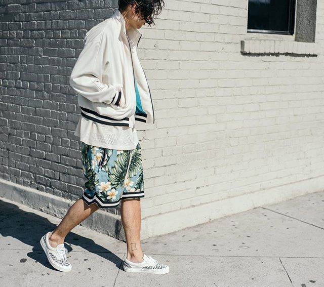 Title 3, Vintage Casual Loose Fitting Floral Leaf Shorts...