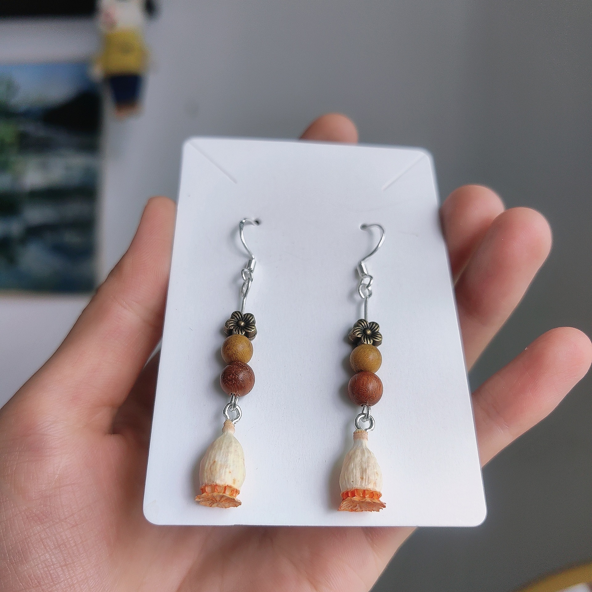 Golden beads sandalwood, champagne color