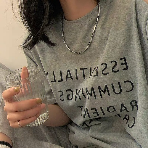 Geometric Titanium Steel Necklace Paired with T-shirt for Women - Summer Instagram Hip-Hop Cool Style, Light Luxury, Unique, and High-End Sweatshirt Chain