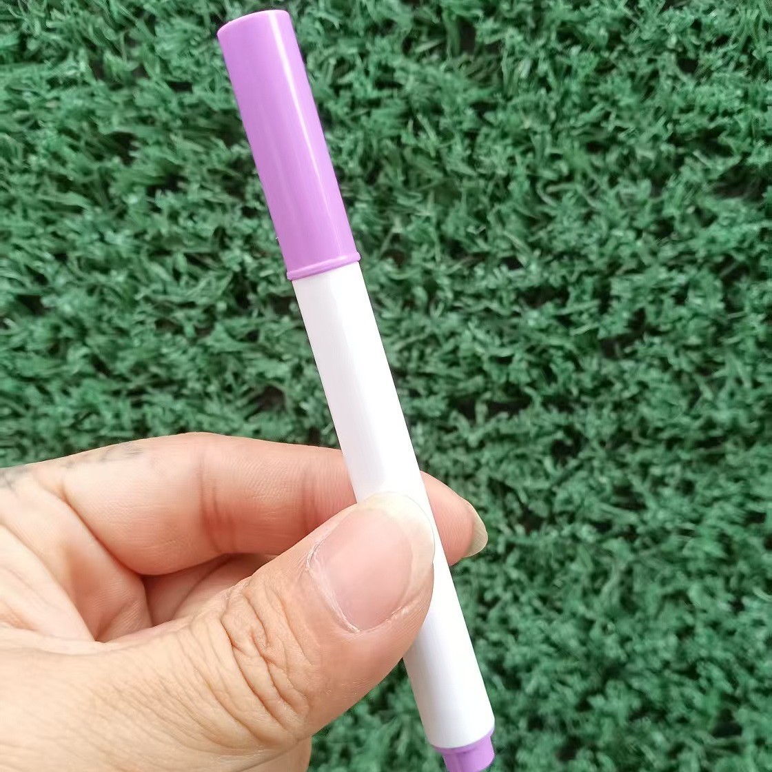 Pluma fluorescente estudiante fábrica al por mayor Oficina color pluma clave marcado acuarela pluma LED luz tablero pluma líquido tiza