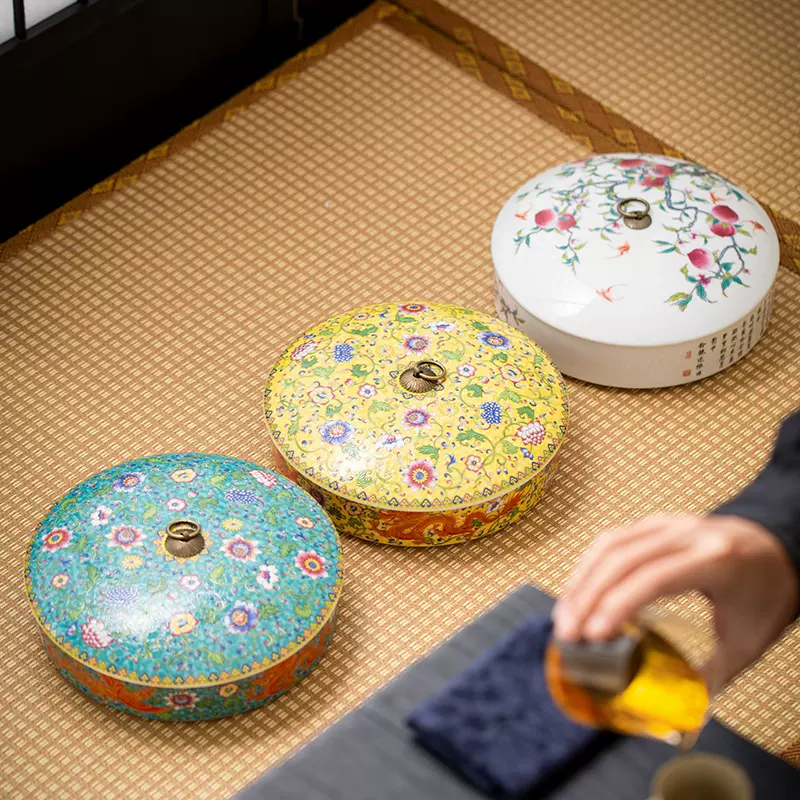 陶瓷珐琅彩简约普洱茶国潮茶点盘茶饼罐客厅糖果盒特色茶饼盒批发