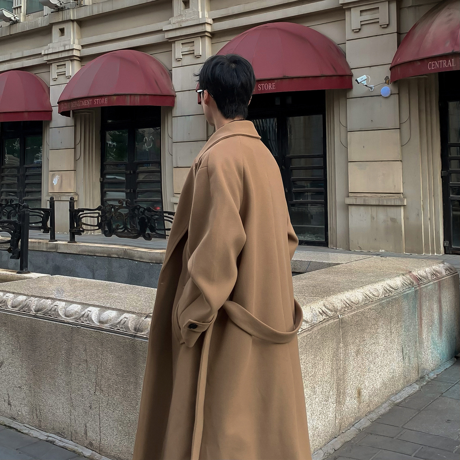 F370 2025秋冬の新型韓国版英倫風韓系の中のミディアムウールのコートの男性は膝を越えてコートします。