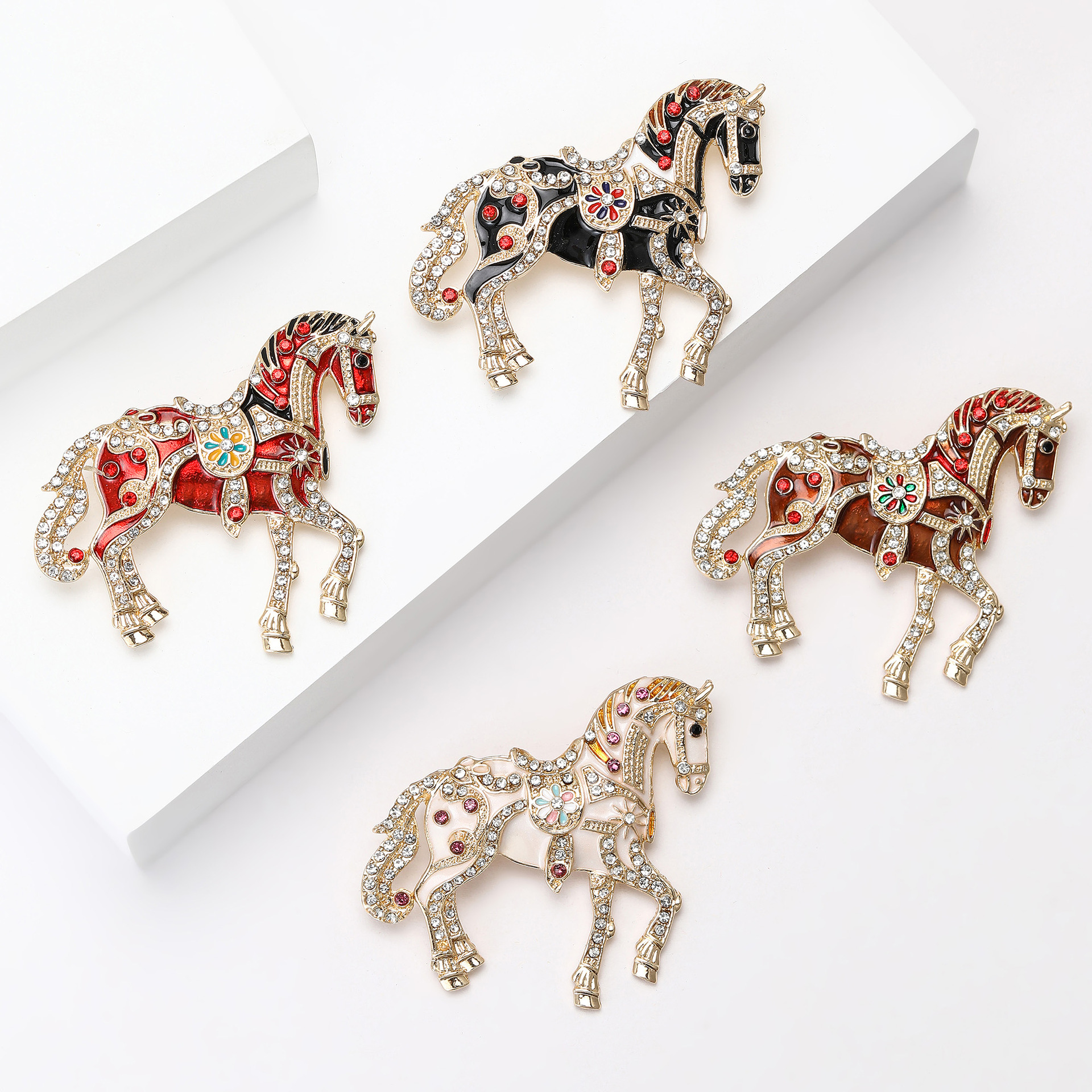 Cross-Border Diamond-Encrusted Palace-Style Enamel Light Luxury Horse Brooch for Men and Women, Suit Coat Brooch, Jewelry Pin, Zodiac Accessory