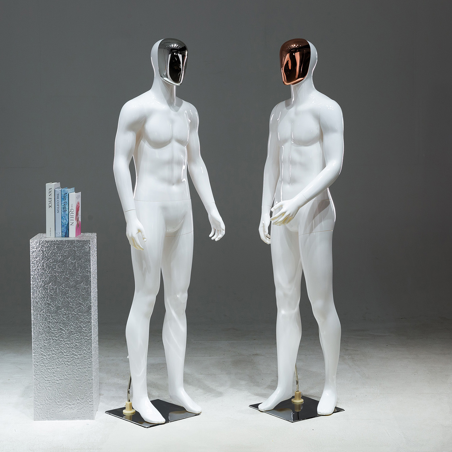 Maniquí Masculino de Exhibición de Plástico Cuerpo Completo para Tiendas de Ropa Masculina y Escaparates
