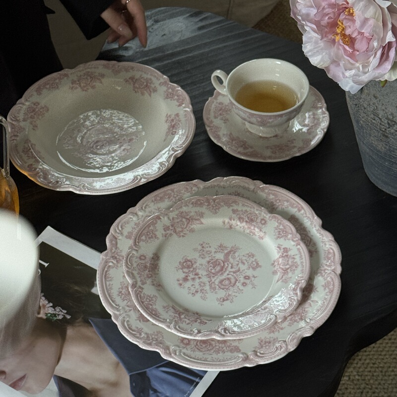 French Vintage Retro Pink Embossed Floral Ceramic Dinner Plate Western Food High-Value Dessert Plate Pasta Plate Western