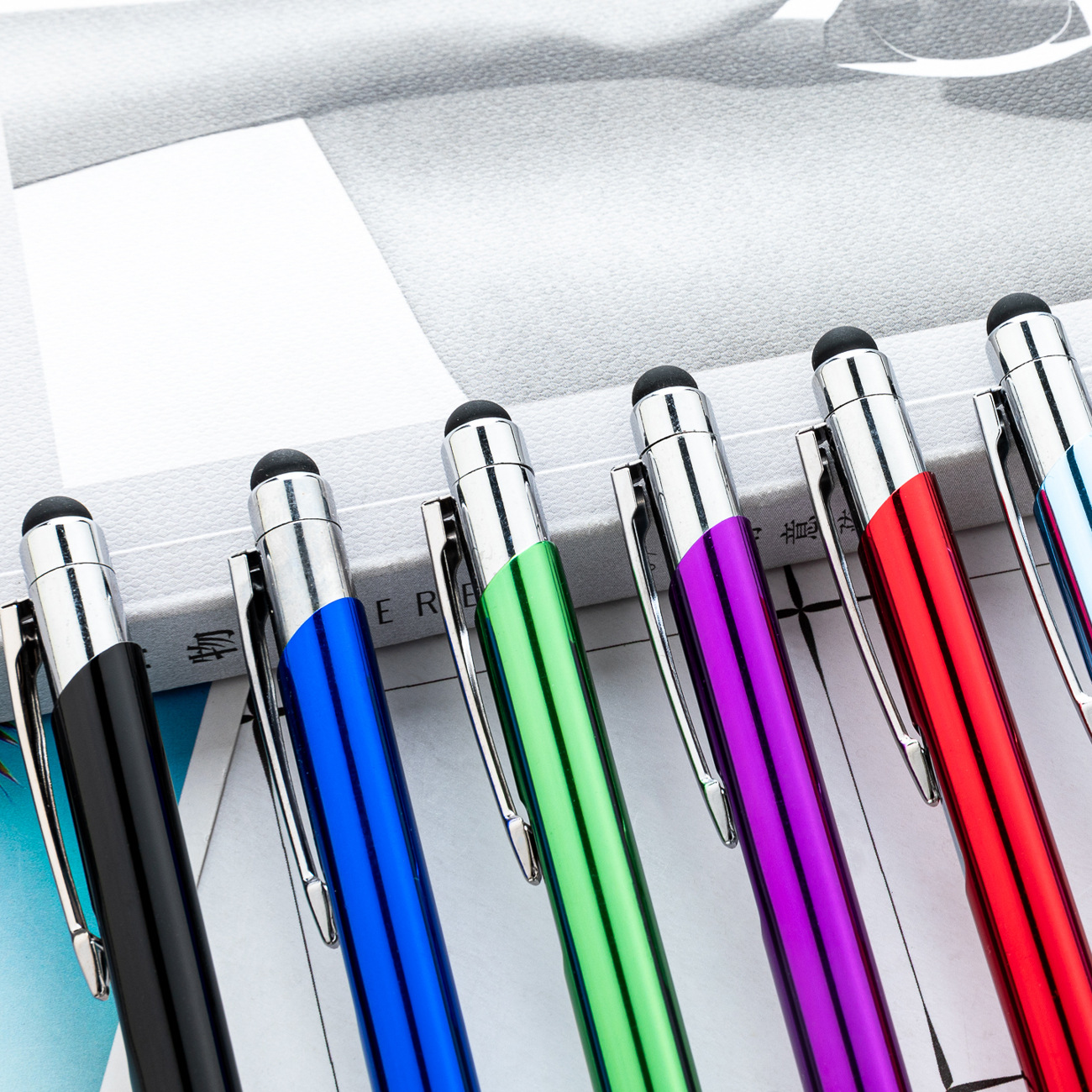 Bolígrafo de bola táctil mayorista de metal de aluminio capacitivo de mano pantalla táctil de doble propósito lápiz de capacitancia de metal