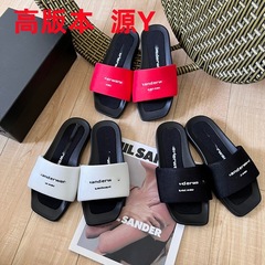 2025夏の新型本革の角頭大王スリッパの女性ファッションの厚い底の防水台の1字は外に引きずって冷たいスリッパを着ます。
