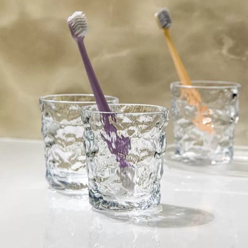 Устойчивые к падениям чашки для полоскания рта для полоскания рта.