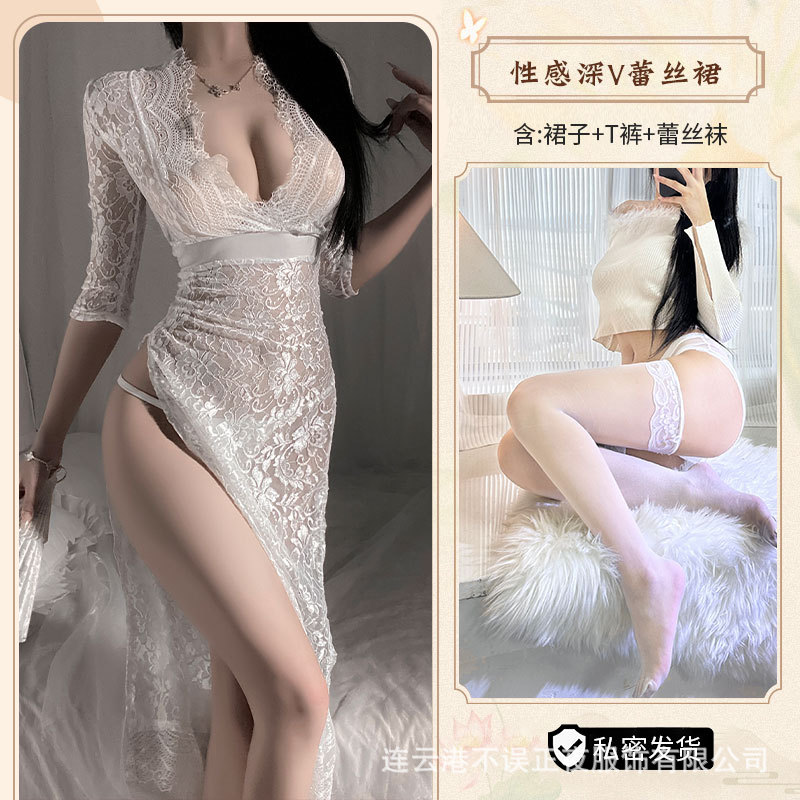 화이트[스커트+티팬츠]+레이스삭스