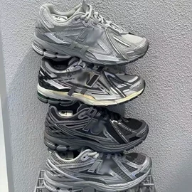 跑步鞋;女式帆布鞋;女式运动单鞋