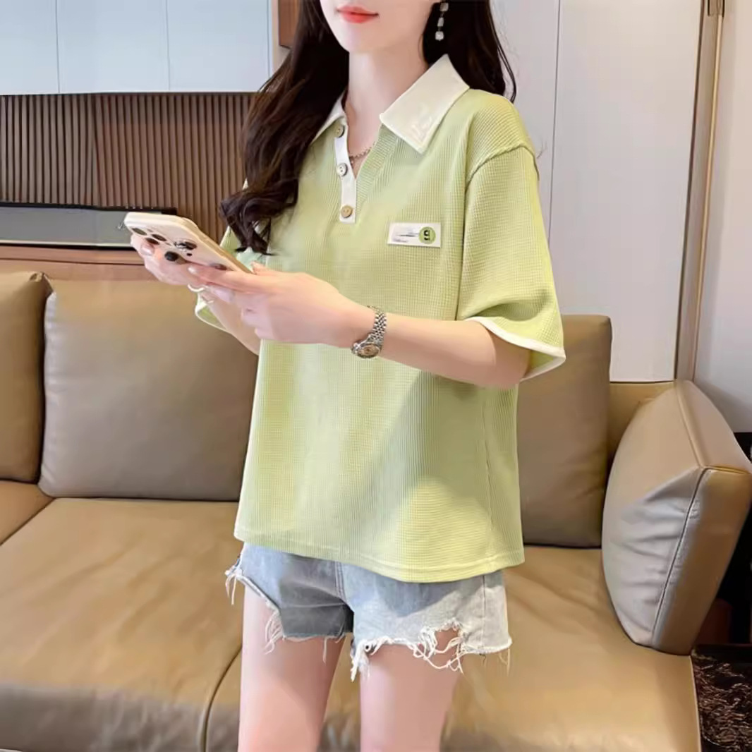 Camiseta de manga corta con cuello de polo de dos piezas falsas de waffle de talla grande para mujer 2024 verano nuevo estilo coreano suelto de media manga superior