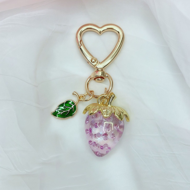 Fijación de bolsos de fresa llavero hermoso teñido colgante de fresa decoración colgante de bolsos de mujer accesorios pequeños colgantes frescos