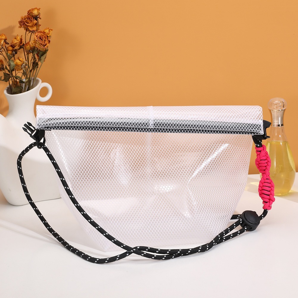 White trumpet + black rose rope