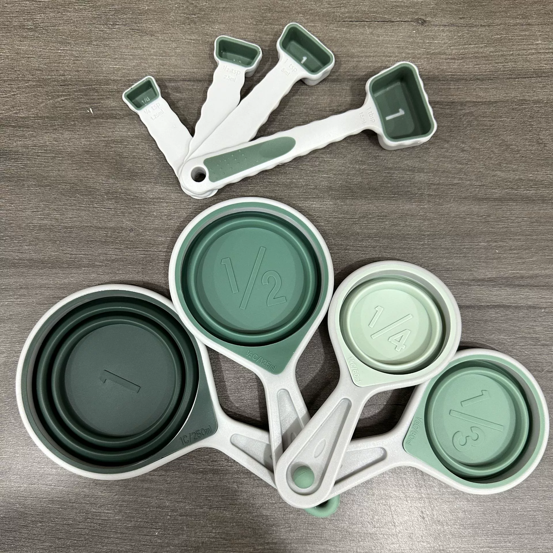 Silicone measuring cup, measuring spoon, set, 8 pieces, 4 pieces