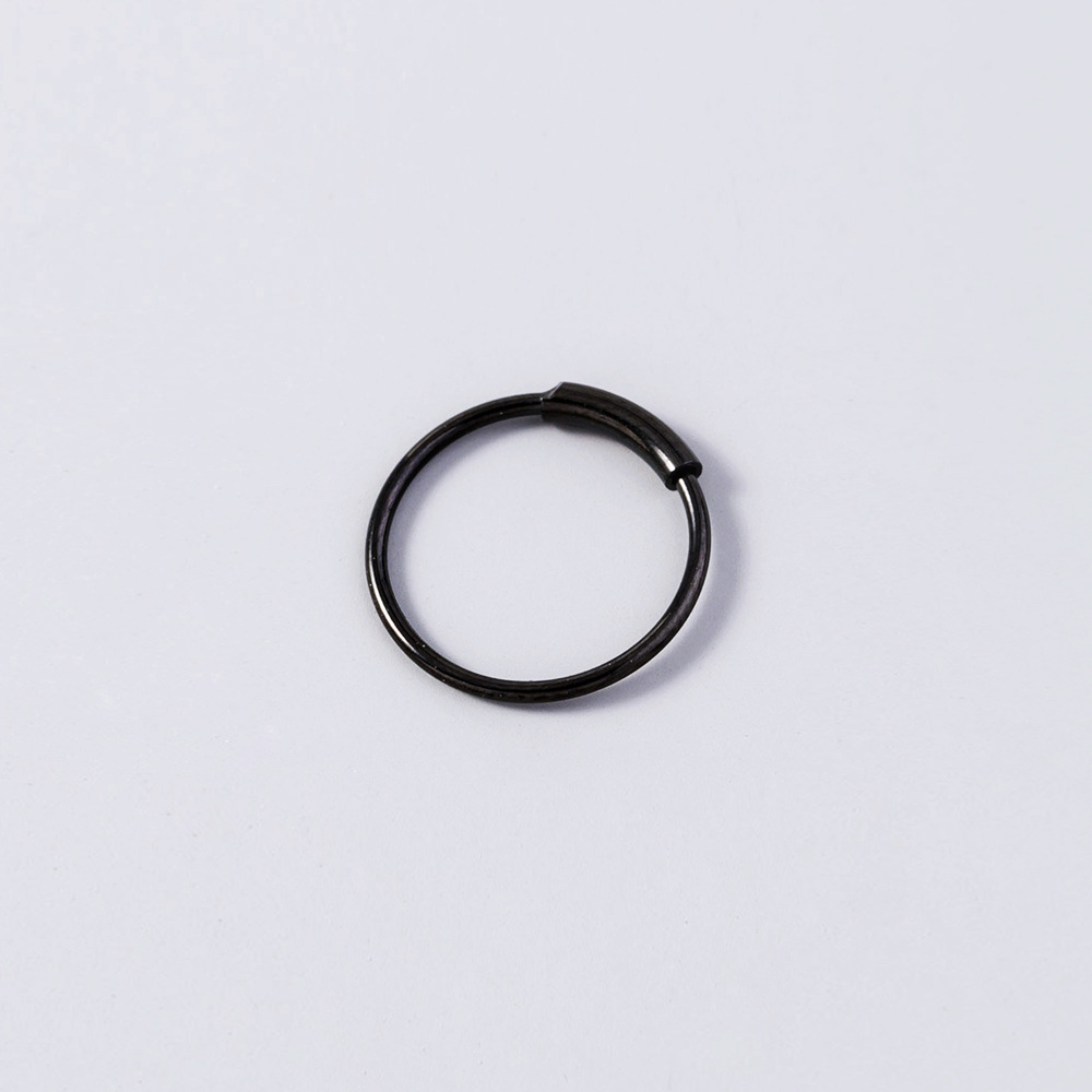 Nouvelle Personnalité De La Mode Simple Anneau De Nez Noir Pince-nez Nez Classique Ongle Nez Piercing Bijoux En Gros display picture 4