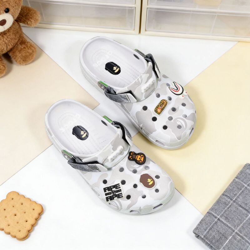 Celebrity Baya Style Bape Printed Camouflage Ape Bape Electroplated Buckle Perforated Shoes Comfortable Slippers Sandals Beach Shoes Celebrity Baya Style Bape Printed Camouflage Ape Bape Electroplated Buckle Perforated Shoes Comfortable Slippers Sandals Beach Shoes
