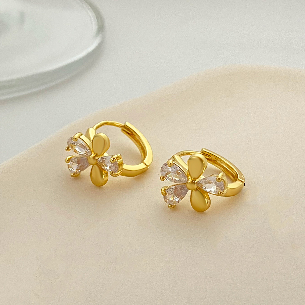 Heart Pattern Women'S Gender Fashion Style Simple Style Copper Micro Inlaid Zircon Flower Heart Earrings
