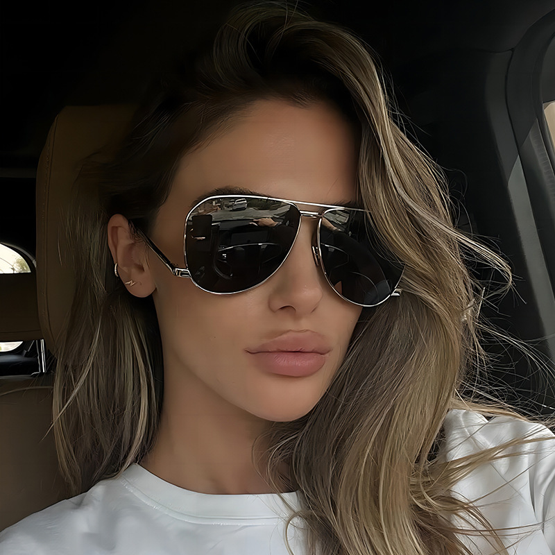 38g Weight Full Frame Glasses Structure Sunglasses Classification PC, UV400 Protection Lens Material Special-Shaped Mirror Glasses Style Holiday, Outdoor, Travel Occasion Solid Color Pattern All Seasons Season Unisex Gender Casual, Elegant Style Casual Elegant Solid Color PC UV400 Protection Special-Shaped Mirror Full Frame Women's Sunglasses 2