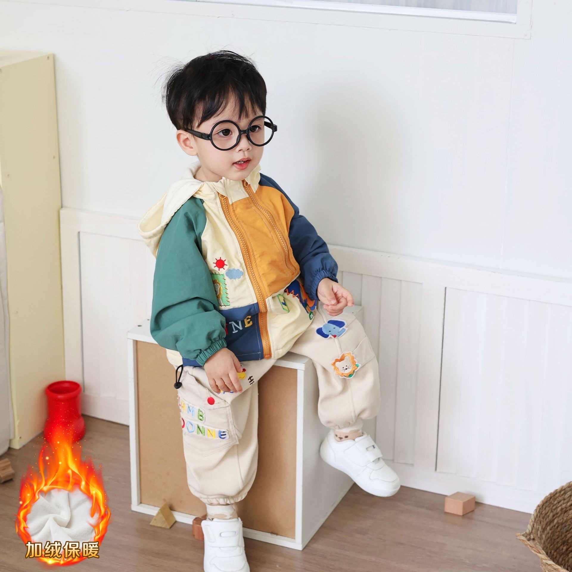 儿童外套2025年秋冬新款男童外套加绒保暖儿童冲锋衣童装一件代发