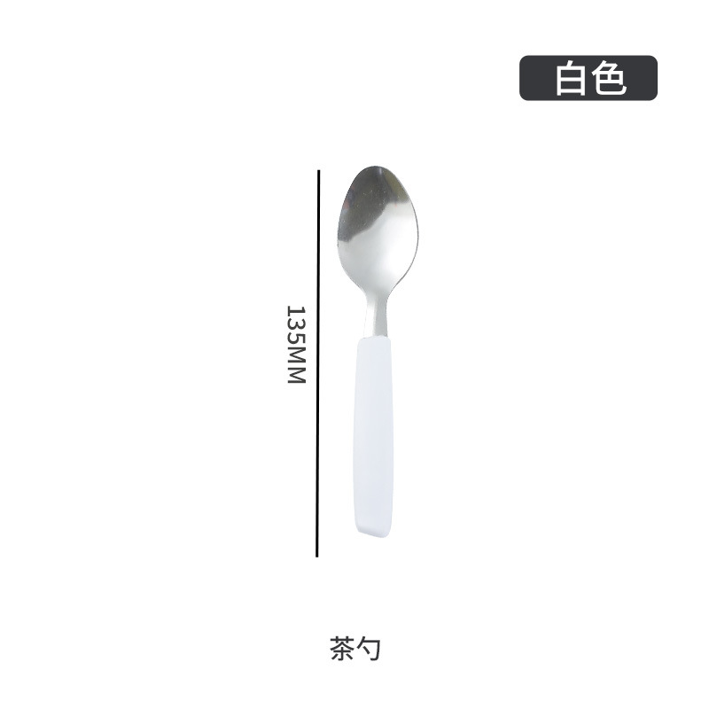 410 cubiertos de acero inoxidable cuchillos y tenedores cucharas transfronterizas Brasil cola plana cola inclinada mango de plástico 24PCS fábrica al por mayor