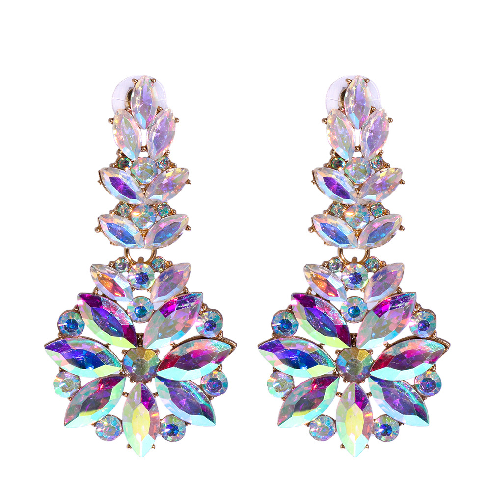 Nihaojewelry Jewelry Wholesale Fashion Geometric Inlaid Colorful Diamond Earrings display picture 11