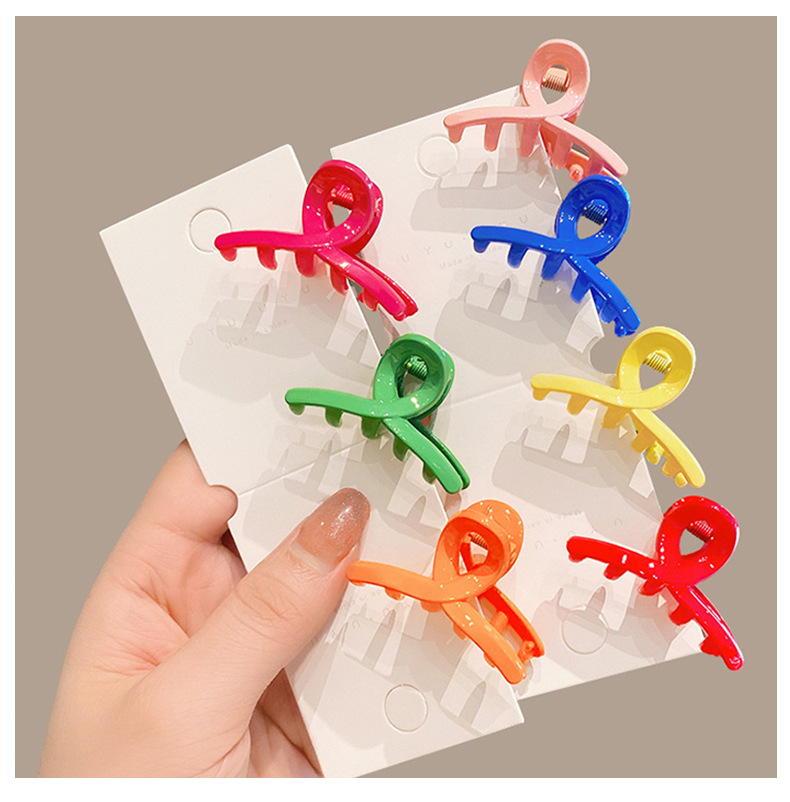 Simple Cute Style Candy Color Mini Claw Clip Hair Clip display picture 3