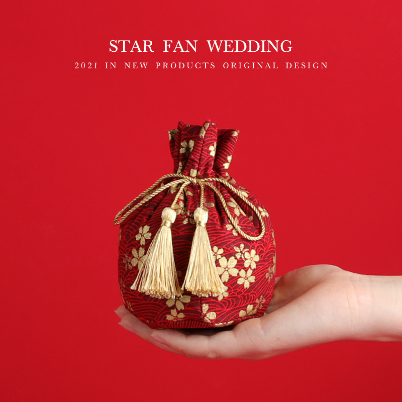 Wedding candy bag Chinese fabric wedding candy bag creative gift wedding candy box souvenir gift packaging bag