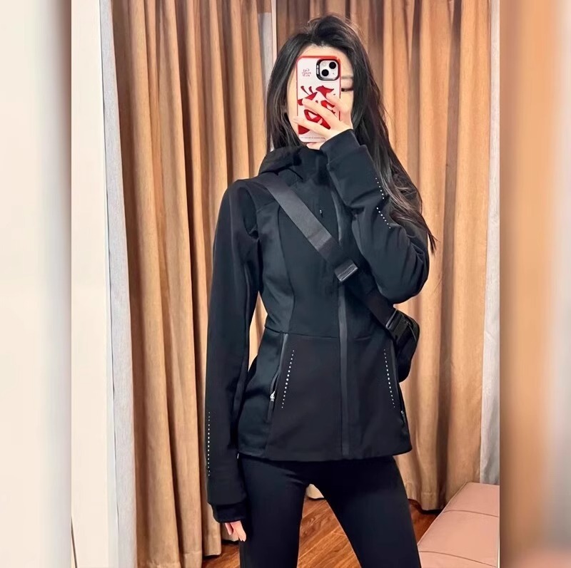 春秋修身收腰软壳冲锋衣女款秋装2025新款外套小个子登山运动套装|undefined
