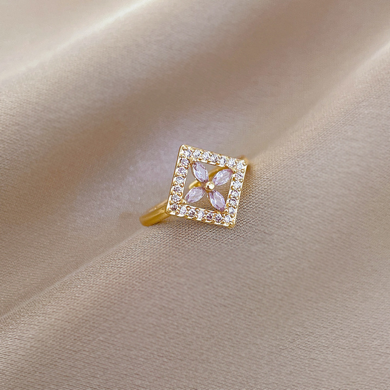 Anello quadrato leggero di lusso con fiore, apertura regolabile, gioiello semplice giapponese, anello per coppie_voghion.com