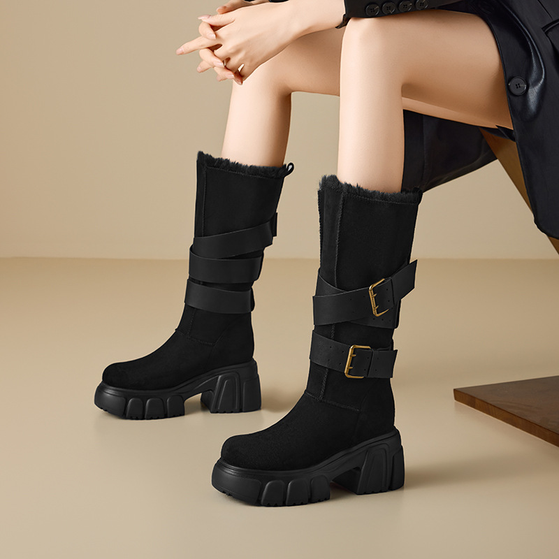 Boot nữ mùa đông kiểu Anh gót vuông 10cm khóa thắt lưng phong cách xe máy — nhung đen