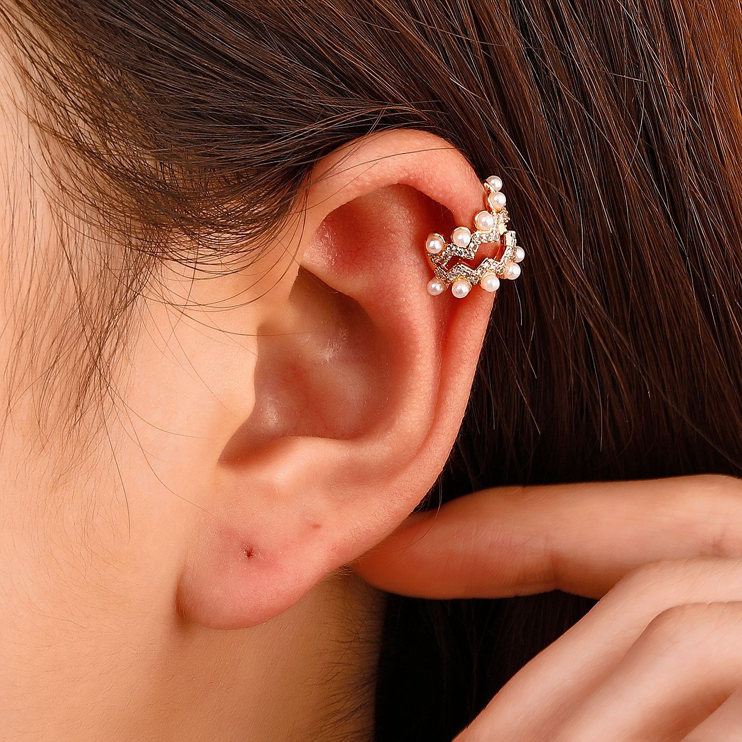 Wholesale Jewelry Micro-inlaid Zircon Multi-layer Wave-shaped Pearl Korean Style Ear Clip Nihaojewelry display picture 7