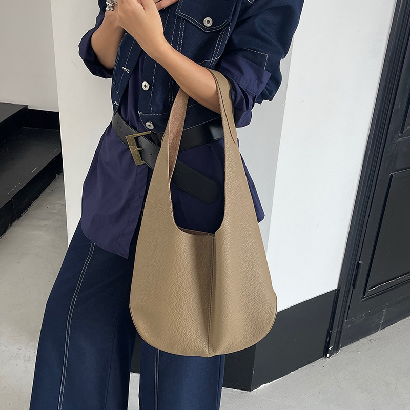 2026 New Arrival Top Grain Cowhide Luxury French Underarm Bag, Genuine Leather Shoulder Bag For Women, Commuter Style Tote - Thumbnail 4