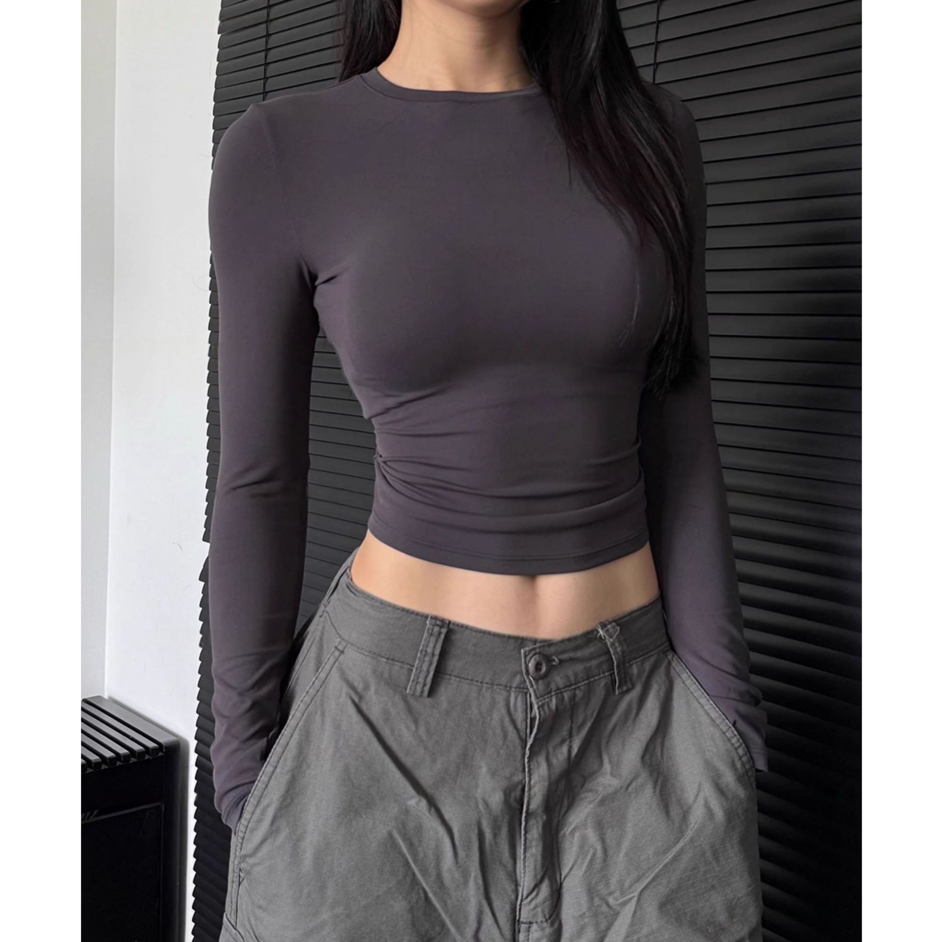 Slim-fit, Long-sleeved, High-elastic, Soft Yoga Wear, Running Top For A Slimming Effect.